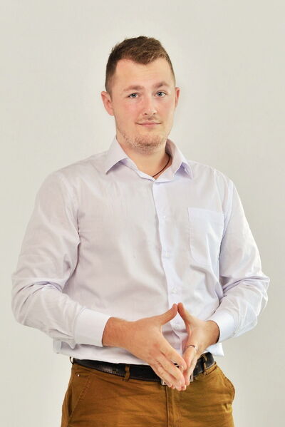  ,   Peter, 32 ,   ,   , c 