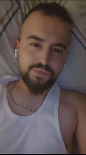  Cookham,   Yakup, 22 ,   ,   