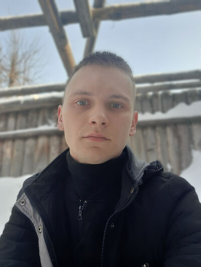  ,   Anton, 32 ,  