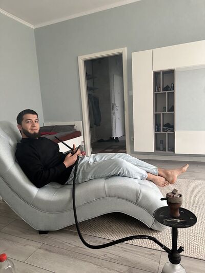  ,   Elyar, 27 ,     