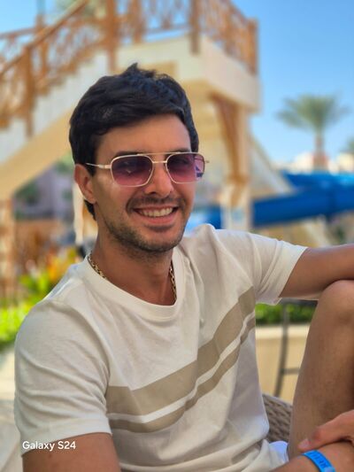  ,   Arman, 28 ,   ,   , 