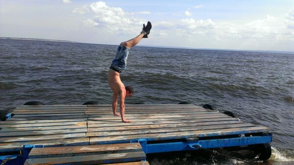  ,   Maks, 34 ,     , c 