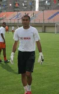  ,   Feliks, 44 ,   