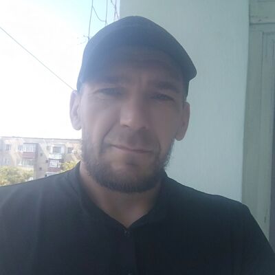  -,   Max, 42 ,   ,   , c , 