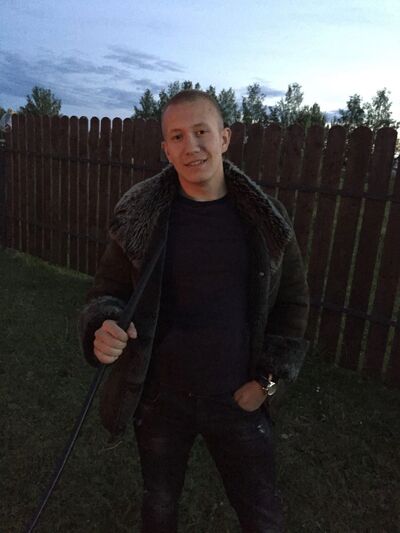  ,   Banker, 25 ,   ,   