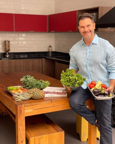  ,   David Fernan, 59 ,   ,   , c 