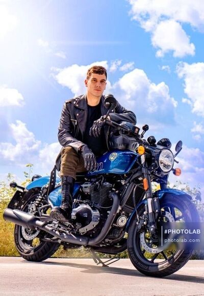  ,   Vova, 19 ,   ,   