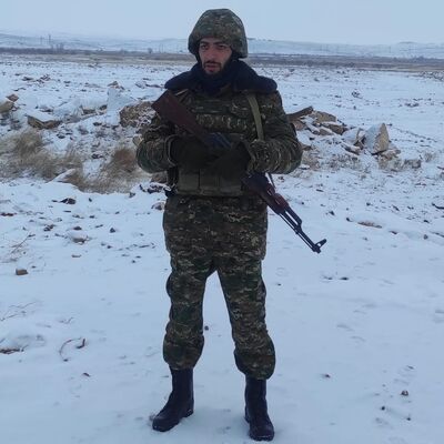  ,   Gevor, 27 ,   ,   