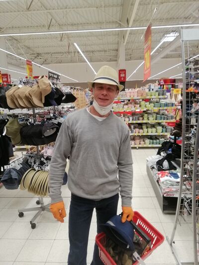  ,   Aleksandr, 42 ,   ,   , c 