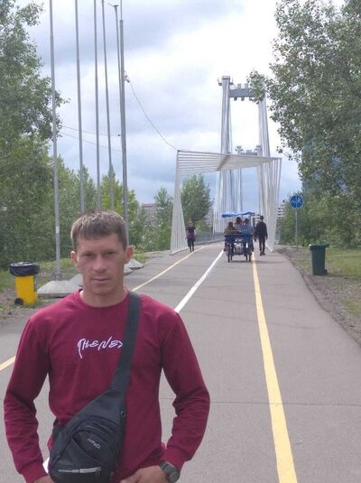  ,   Sergei, 37 ,  