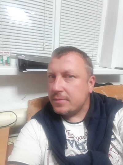  ,   Maks, 46 ,   ,   , c 