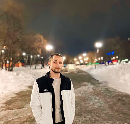  -,   Maxim, 28 ,   ,   , c 