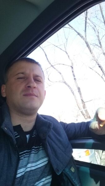  ,   Viktor, 40 ,  