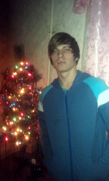 ,   Alex M, 32 ,  