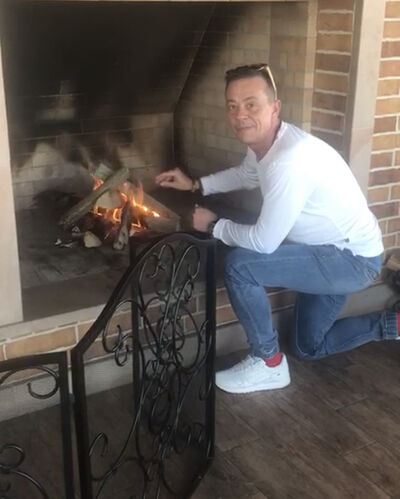  ,   Vadim, 56 ,   c 