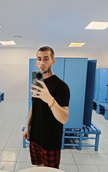  ,   Ivan, 25 ,   c 