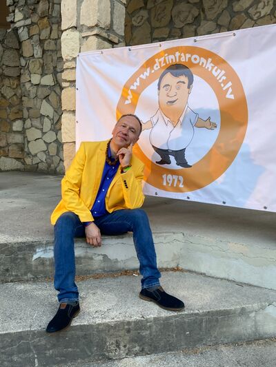  ,   Mark, 53 ,   ,   , c , 