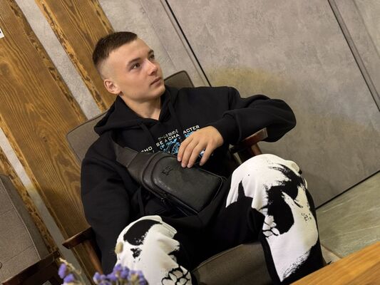  ,   Pavel, 18 ,   ,   