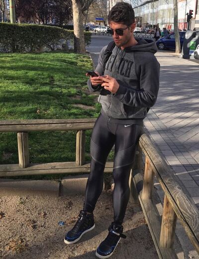  ,   Alex, 40 ,   ,   , c , 
