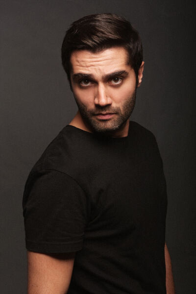  ,   Kiton, 39 ,   