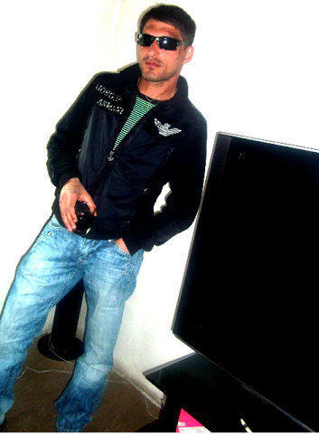  8457729  , 42 ,    -