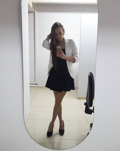  -,   Anni, 32 ,   ,   , c 