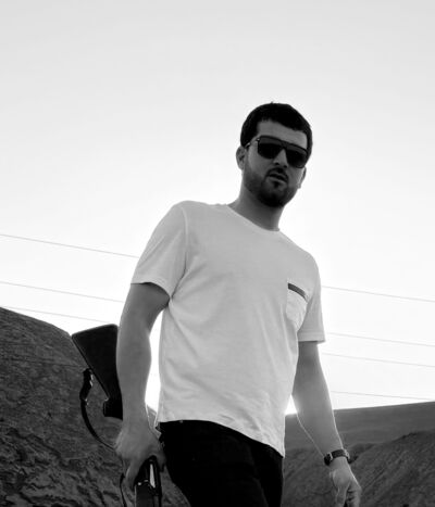  ,   Idibek, 32 ,   ,   