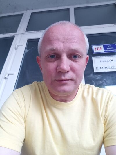  ,   Djordj, 37 ,   c 