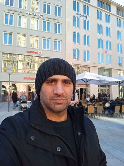  ,   Kosta, 42 ,   ,   , c , 