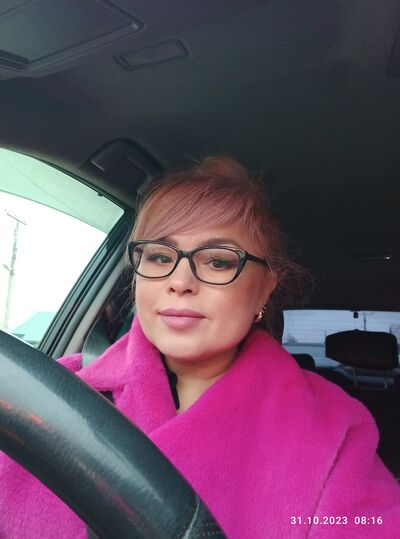  ,   Yanina, 50 ,   c 