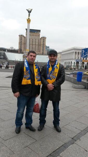  ,   Gio, 44 ,   