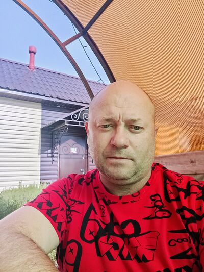  ,   Igor, 49 ,   ,   