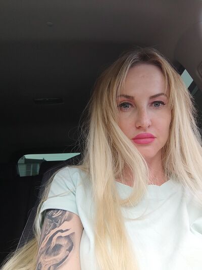  ,   Julia, 32 ,   ,   