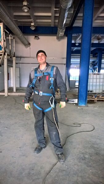  ,   Nik, 44 ,  