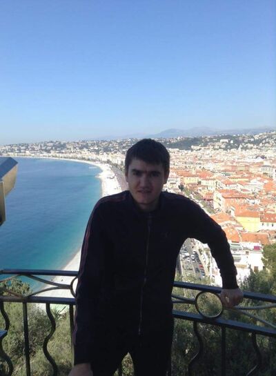  ,   Viktor, 38 ,   