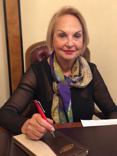  ,   Larisa, 71 ,   ,   , c 