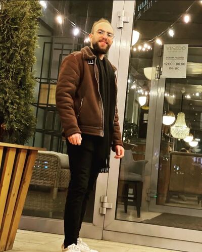  ,   Omar, 25 ,  