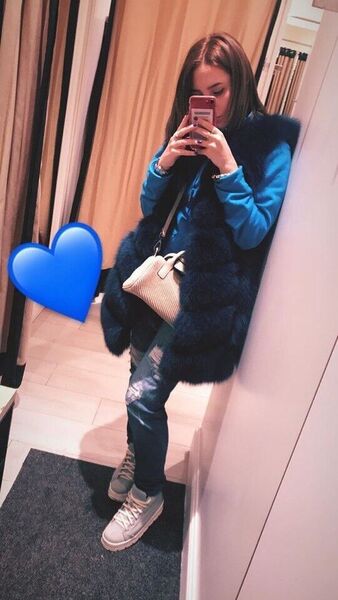  -,   Yuli, 24 ,   ,   , c , 
