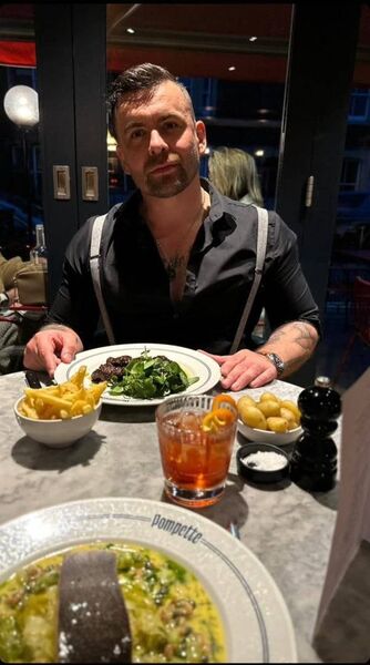  ,   Lucaswalker, 49 ,     , c 