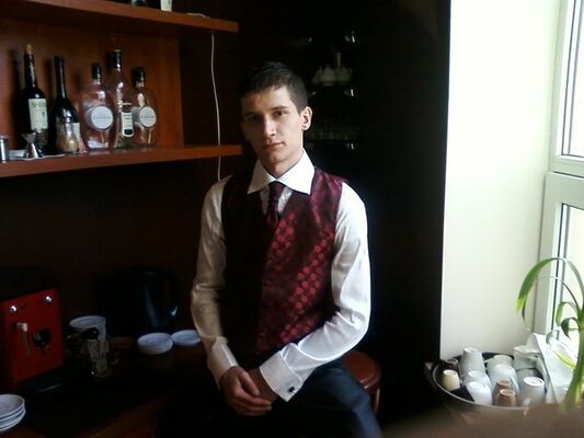  ,   Vadim, 36 ,   