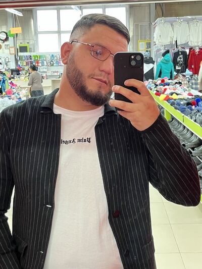  ,   Samvel, 28 ,   ,   