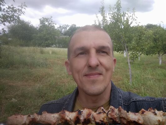 ,   Aleks, 44 ,   ,   