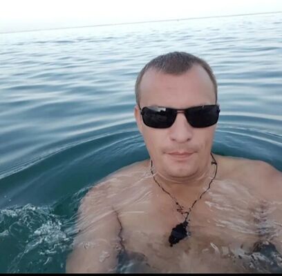  ,   Alex, 39 ,   ,   