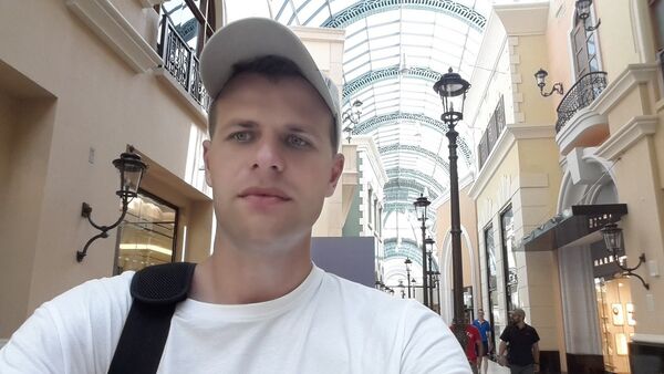  ,   Anton, 38 ,   ,   , c 
