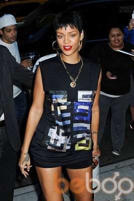  ,   Rihanna, 34 ,   ,   , c , 