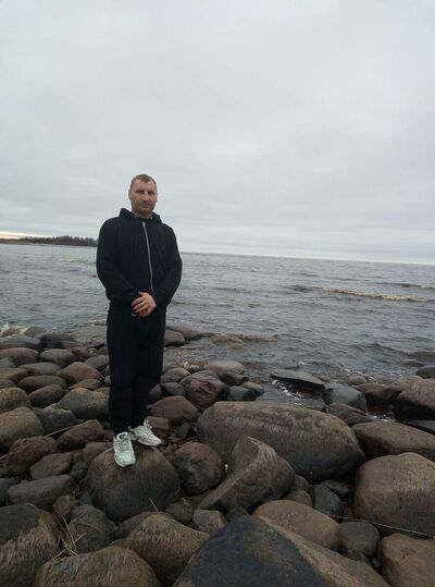  ,   Gicu, 40 ,  