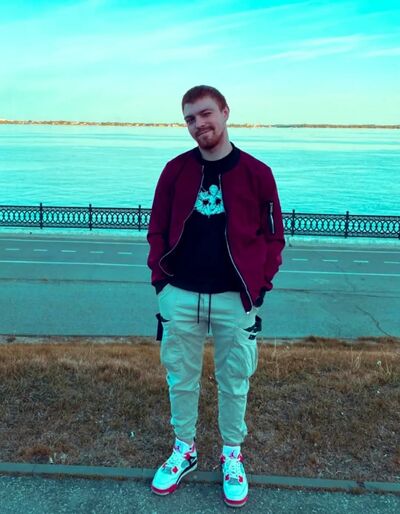  ,   Ivan, 27 ,   c 