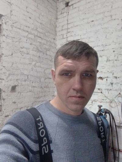  ,   Nikolay, 39 ,   ,   