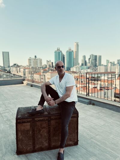  ,   Rudi, 44 ,   ,   