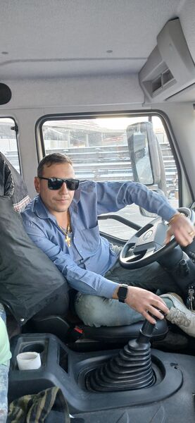  ,   Davit, 41 ,   ,   , c , 